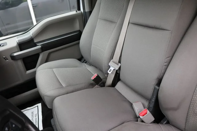 Used 2015 Oxford White Ford XLT image 30