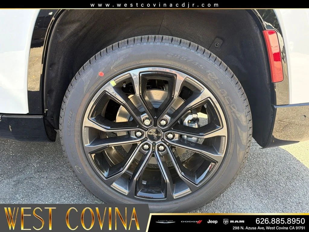 New 2026 Bright White Clearcoat Jeep Summit Reserve image 16