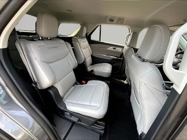 New 2026 Carbonized Gray Metallic Ford Active image 52