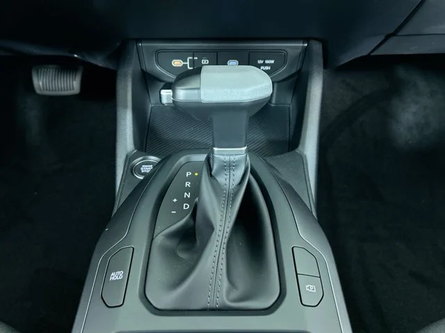 New 2026 SNOW WHITE PEARL Kia LXS image 15