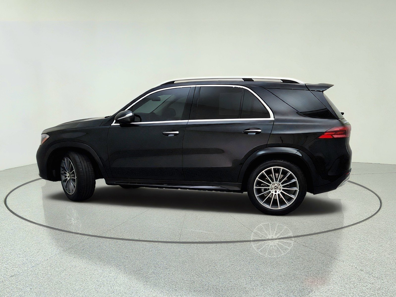 Certified Used 2024 Obsidian Black Metallic Mercedes-Benz GLE 350 image 13