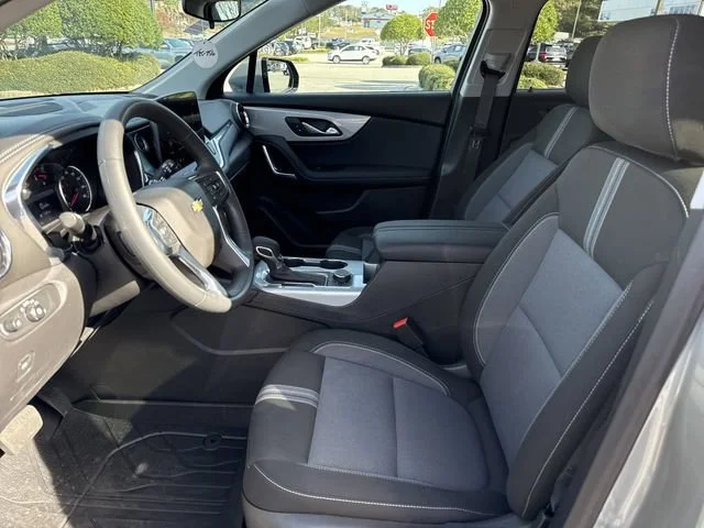 2025 Chevrolet Blazer 2LT - Photo 10
