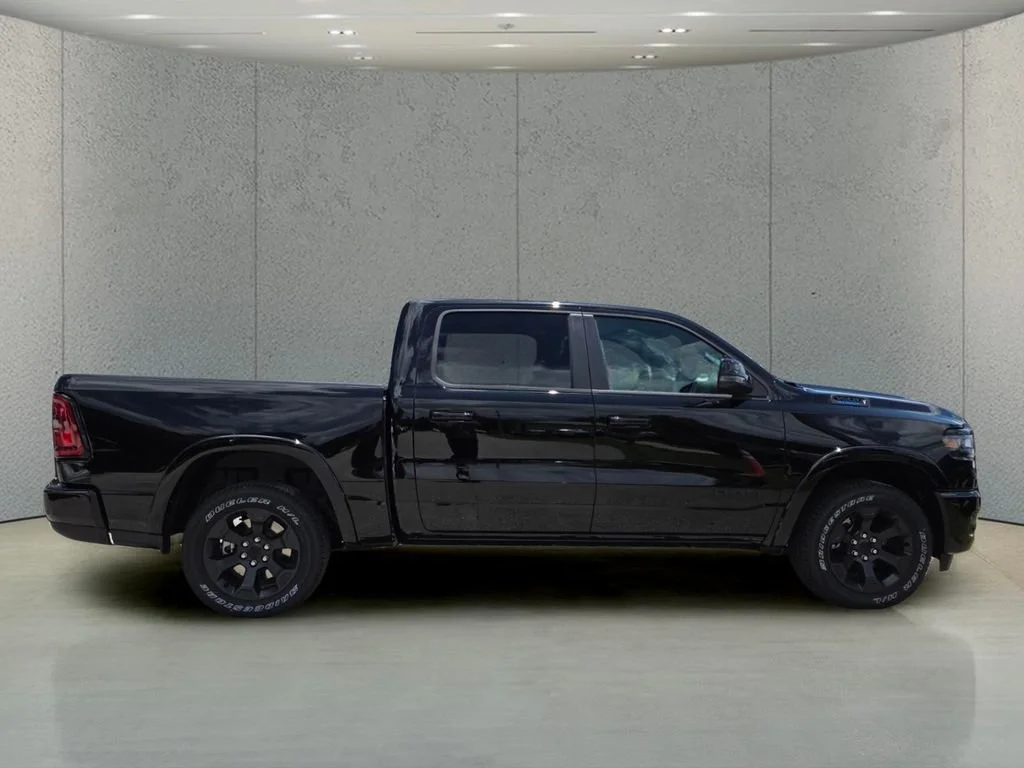 New 2026 Diamond Black Crystal Pearl-Coat Exterior Paint RAM Big Horn image 3