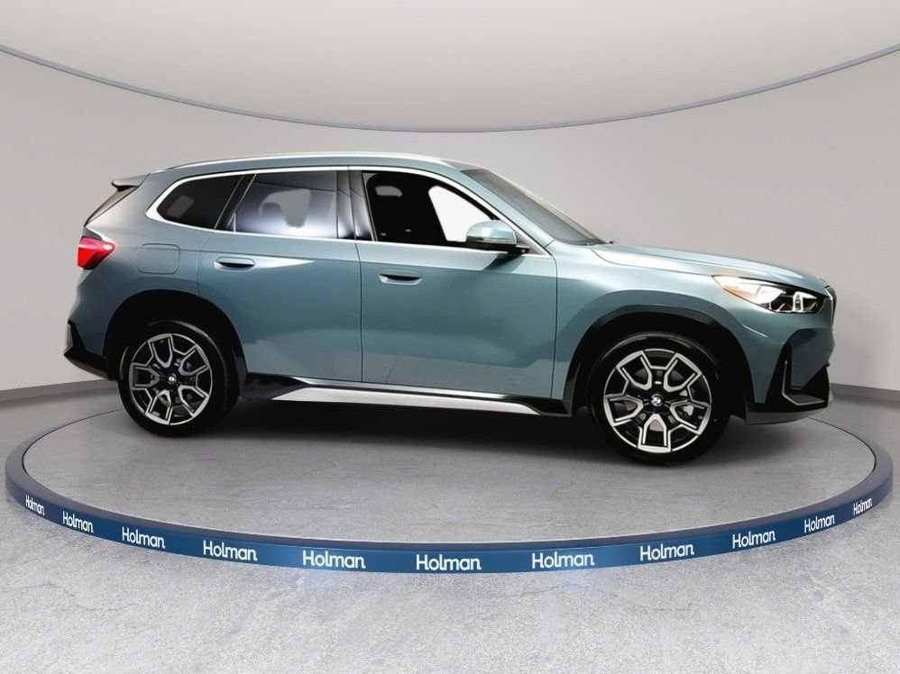 Used 2026 Cape York Green Metallic BMW xDrive28i image 6
