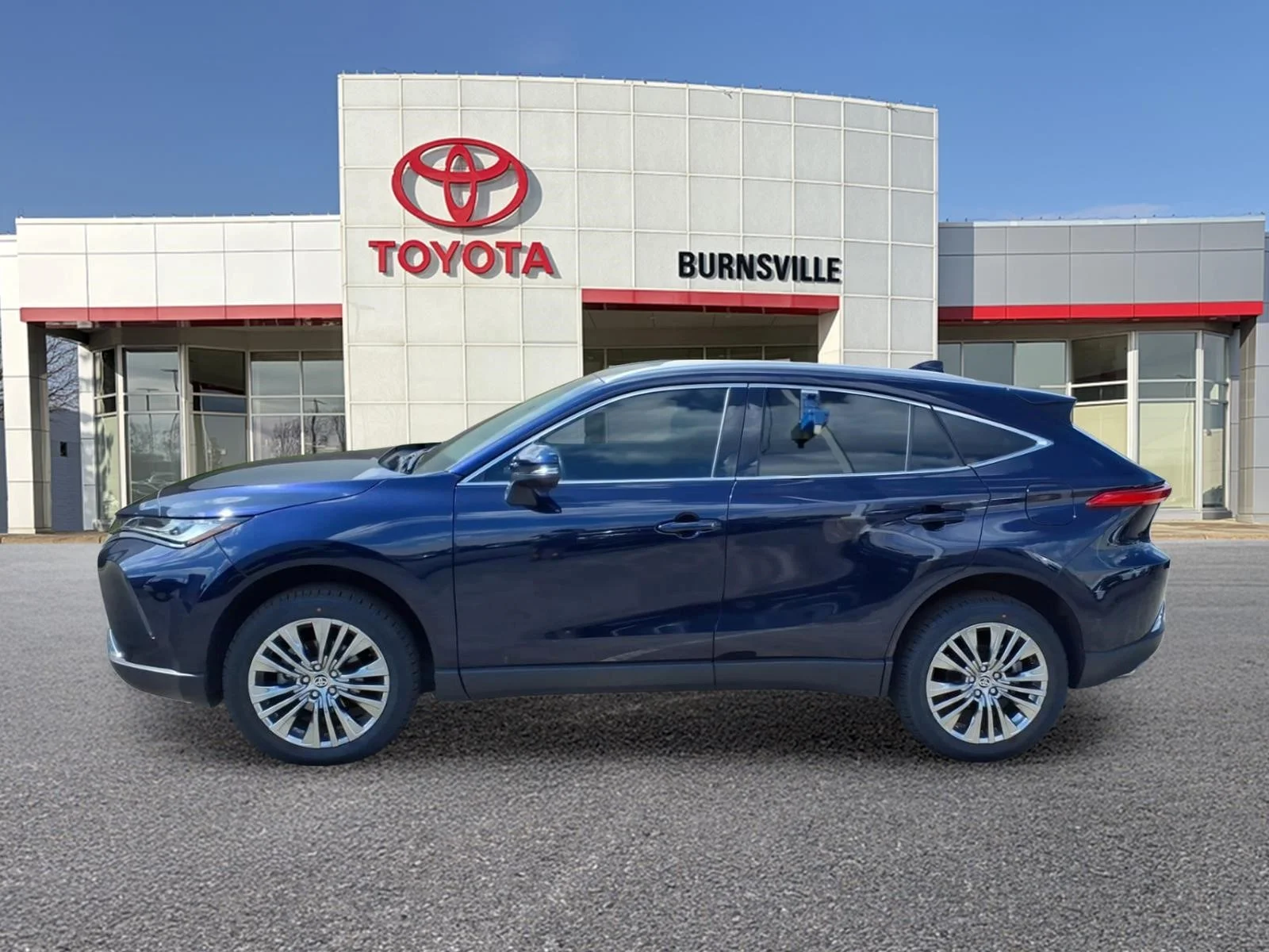 Certified Used 2024  Toyota XLE image 7