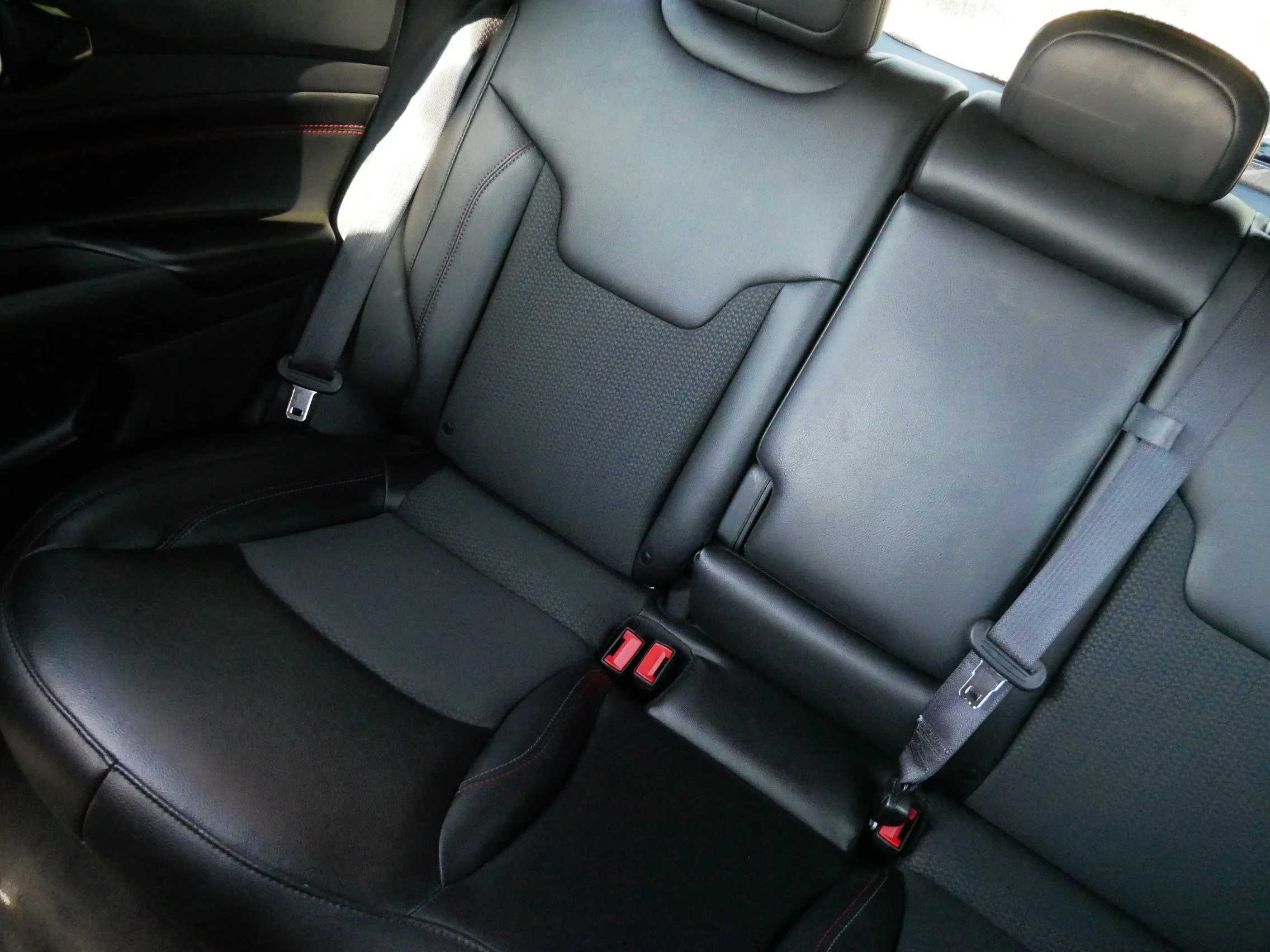 Used 2025 Bright White Clearcoat Jeep Trailhawk image 12
