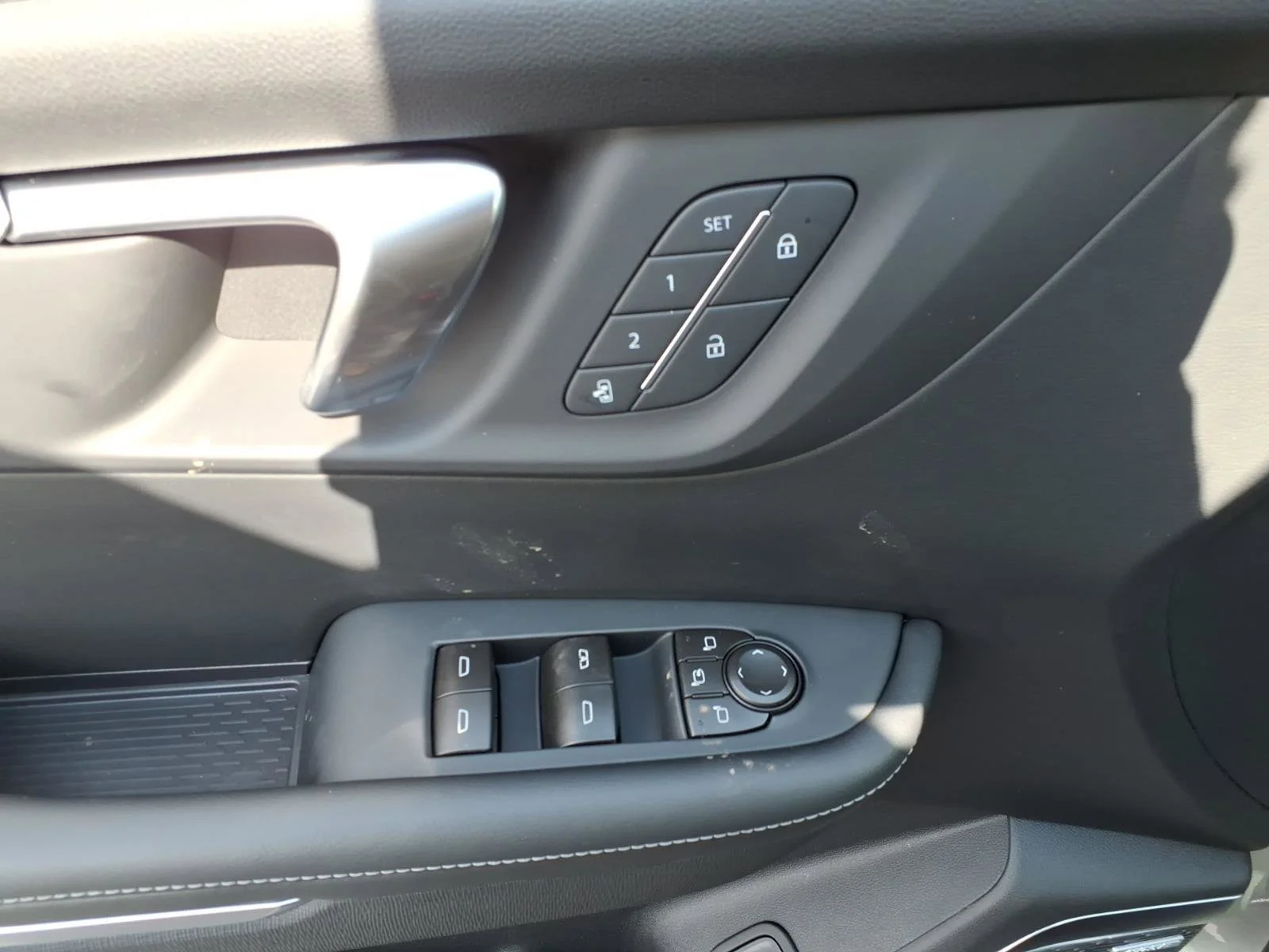 2026 Buick Enclave Preferred - Photo 13