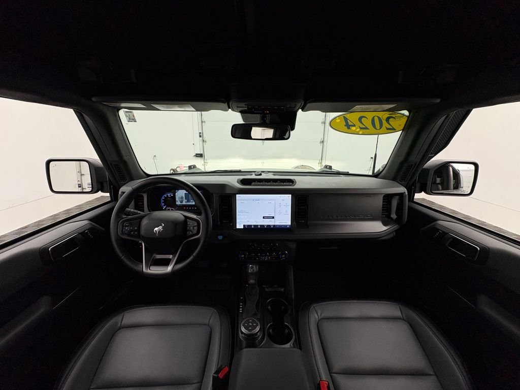 Used 2024 Green Metallic Ford Everglades image 3