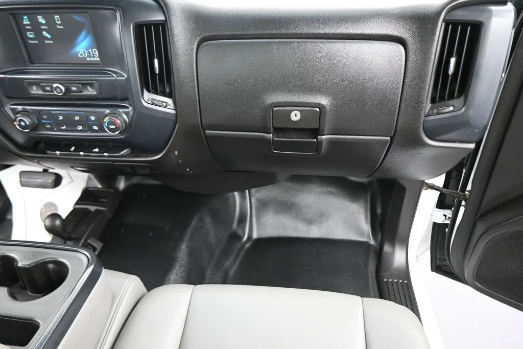 Used 2018 White Chevrolet WT image 41