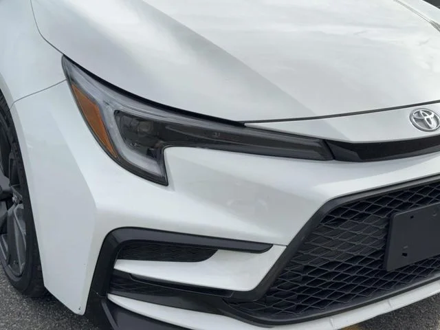 Used 2025 White Toyota SE image 5