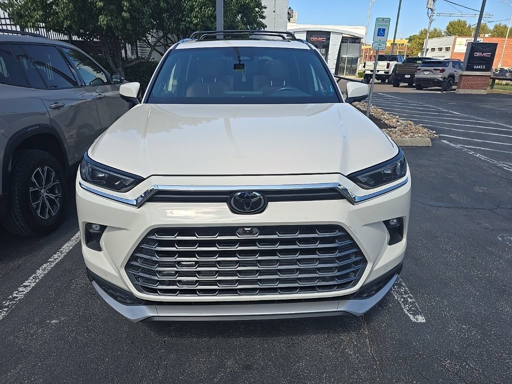 Used 2024 Off-white Toyota Hybrid Platinum MAX image 2