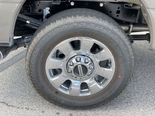 New 2026 Marsh Gray Ford Lariat image 4
