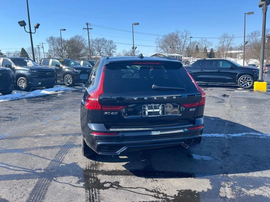 2023 Volvo XC60 Plus - Photo 4