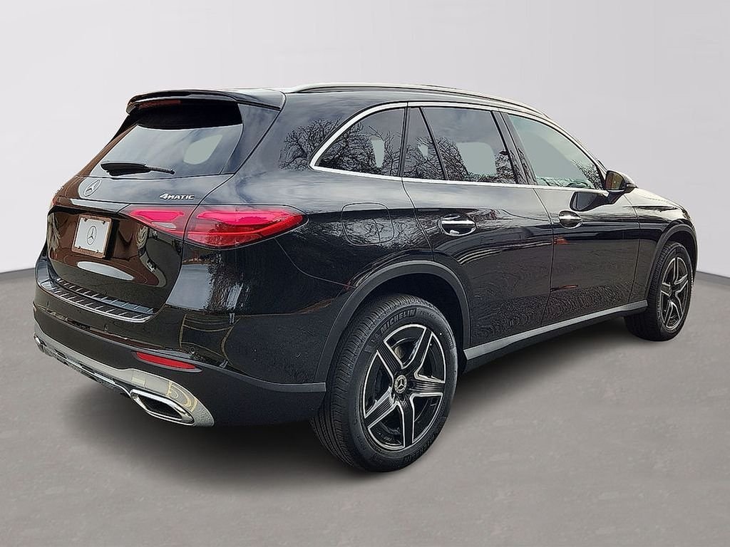 Used 2026 Black Mercedes-Benz GLC 300 image 3