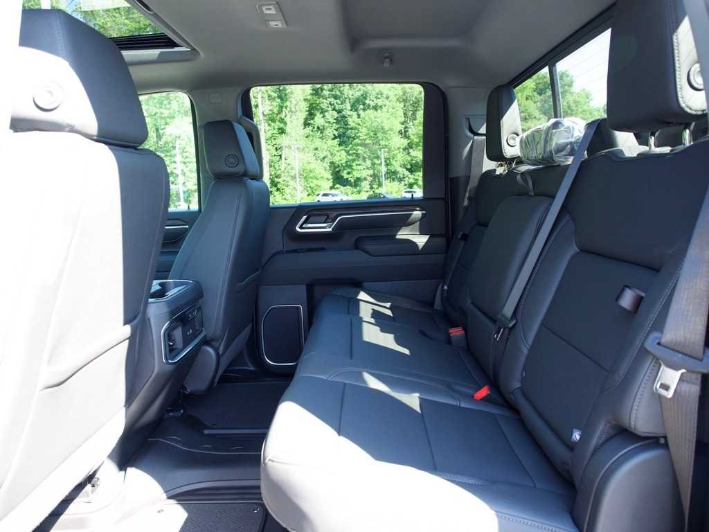 New 2026 Onyx Black GMC SLT image 14