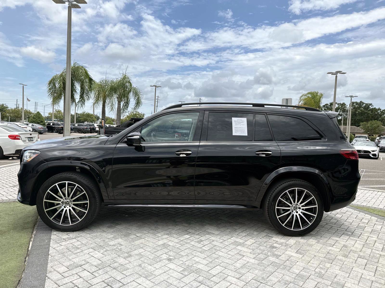 New 2026 Obsidian Black Metallic Mercedes-Benz 450 4MATIC® SUV image 3
