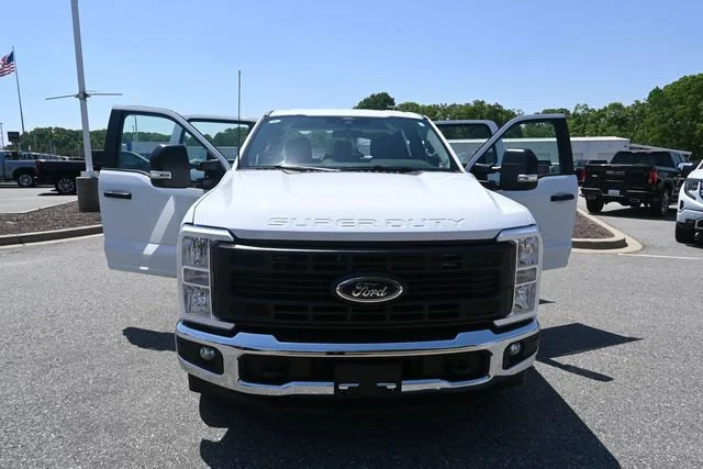 Used 2026 Oxford White Ford XL image 17