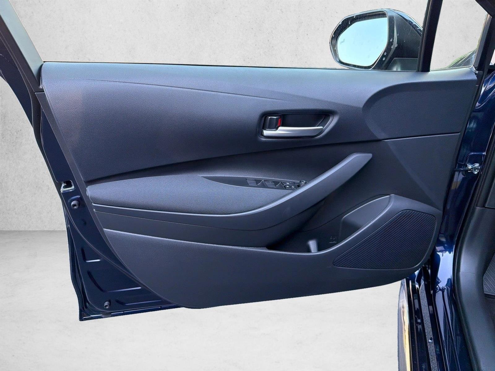 New 2027 Blueprint Toyota Hybrid SE image 10