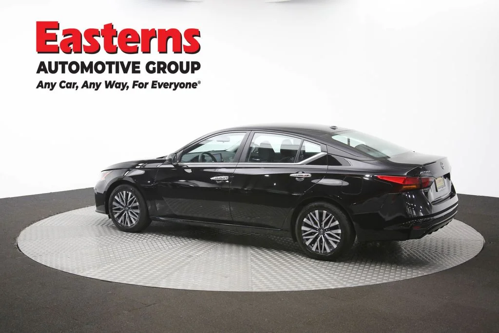 Used 2025 Black Nissan 2.5 SV image 60