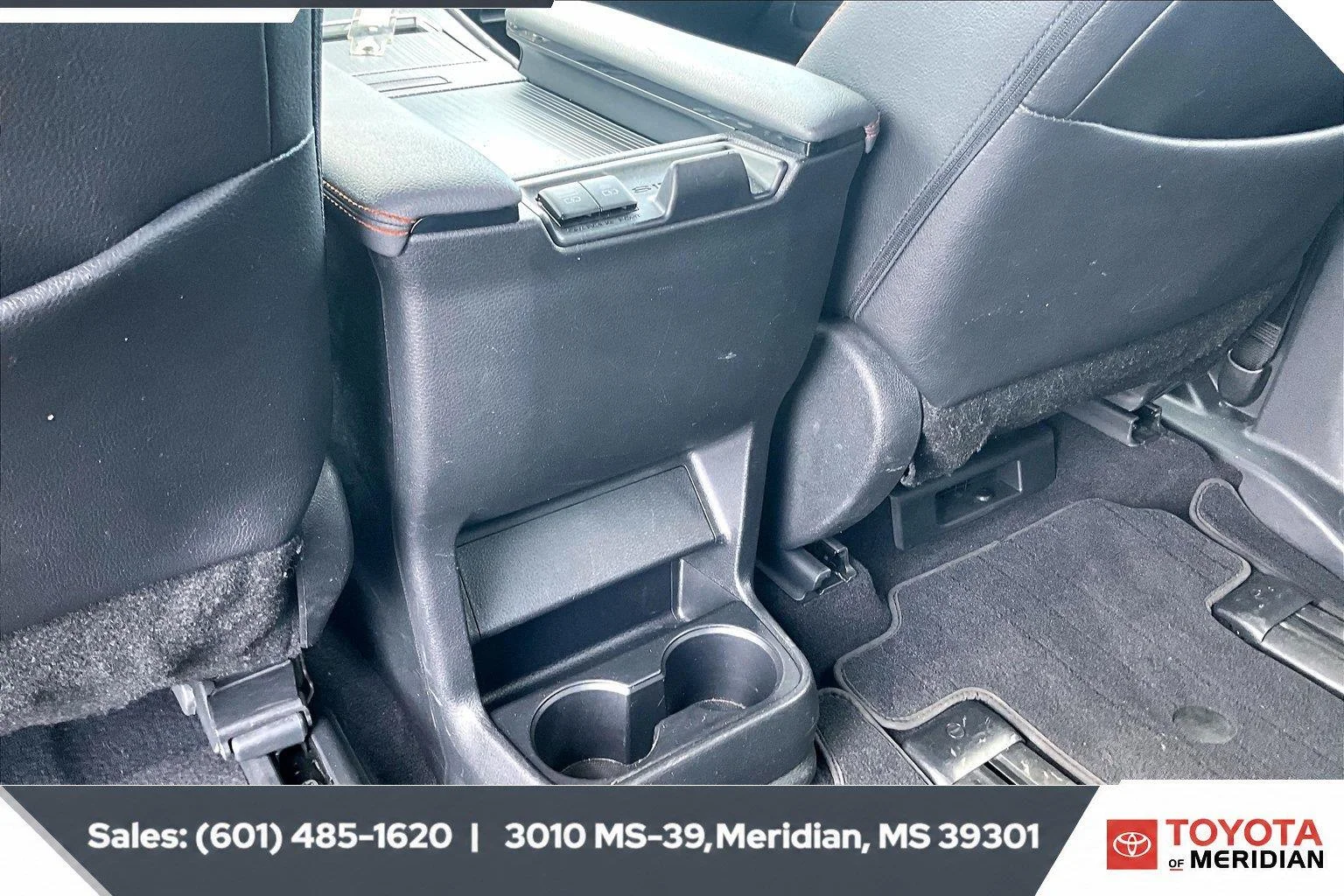 Used 2023 Cement Toyota XSE 7-Passenger image 25