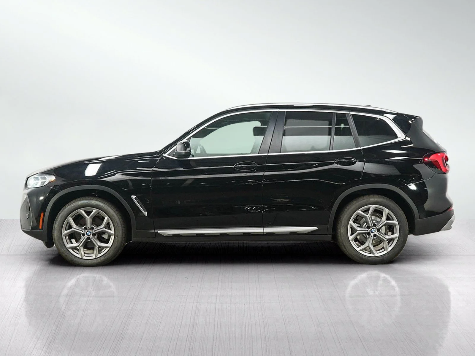Used 2024 BMW X3 30i with VIN 5UX53DP05R9W93469 for sale in Burnsville, Minnesota