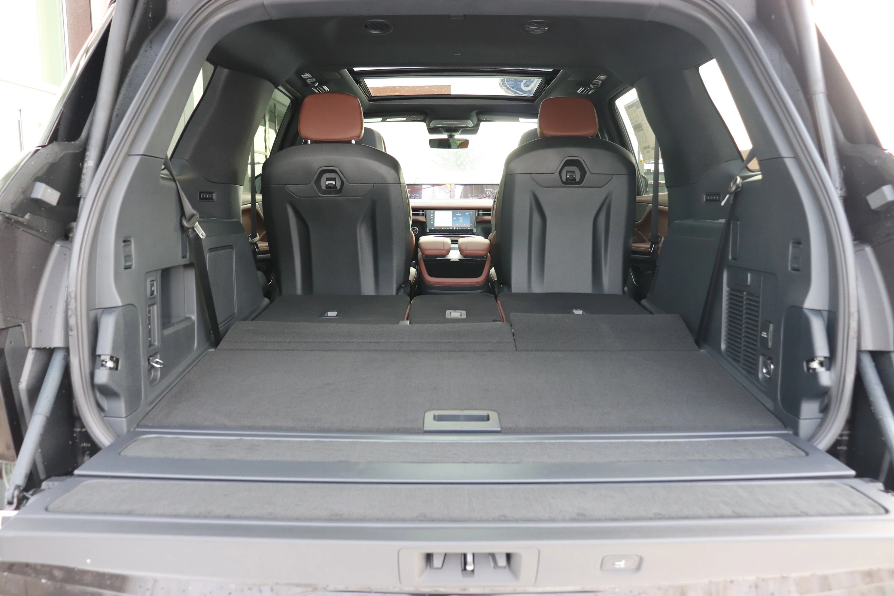 New 2026 Infinite Black Metallic Clearcoat Lincoln Reserve image 5