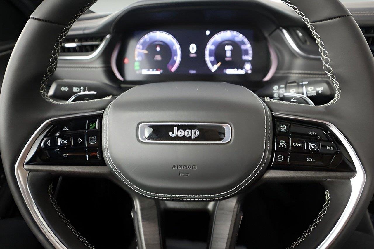 2025 Jeep Grand Cherokee L Overland - Photo 11
