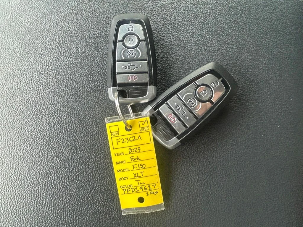 Used 2023 Gray Ford XLT image 16
