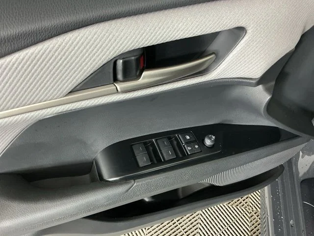 Used 2025  Toyota SE image 13