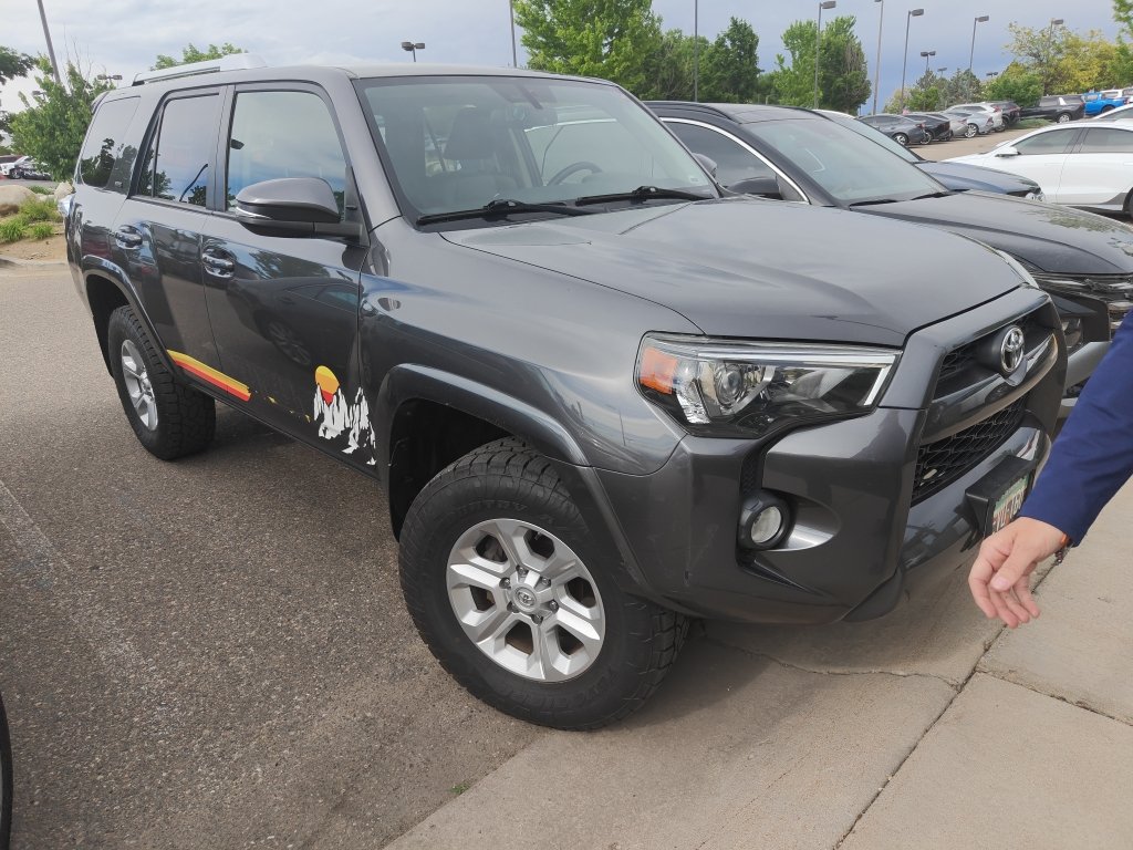 Used 2018 Magnetic Gray Metallic Toyota SR5 Premium image 3