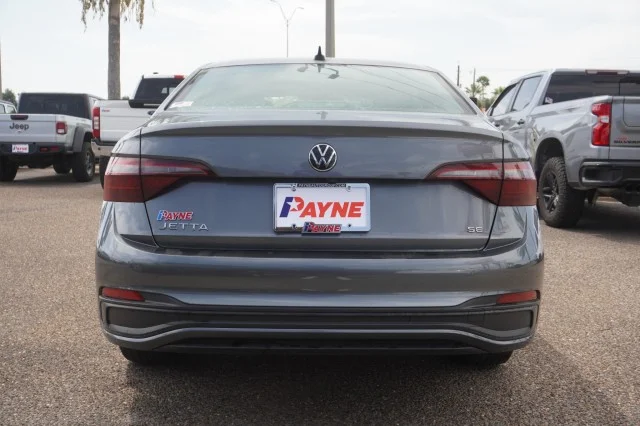 Used 2024 Gray Volkswagen SE image 8