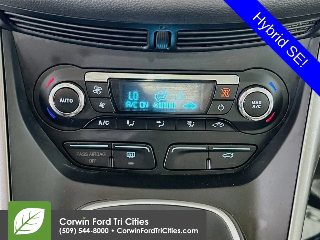 Used 2013 Oxford White Ford SE image 9