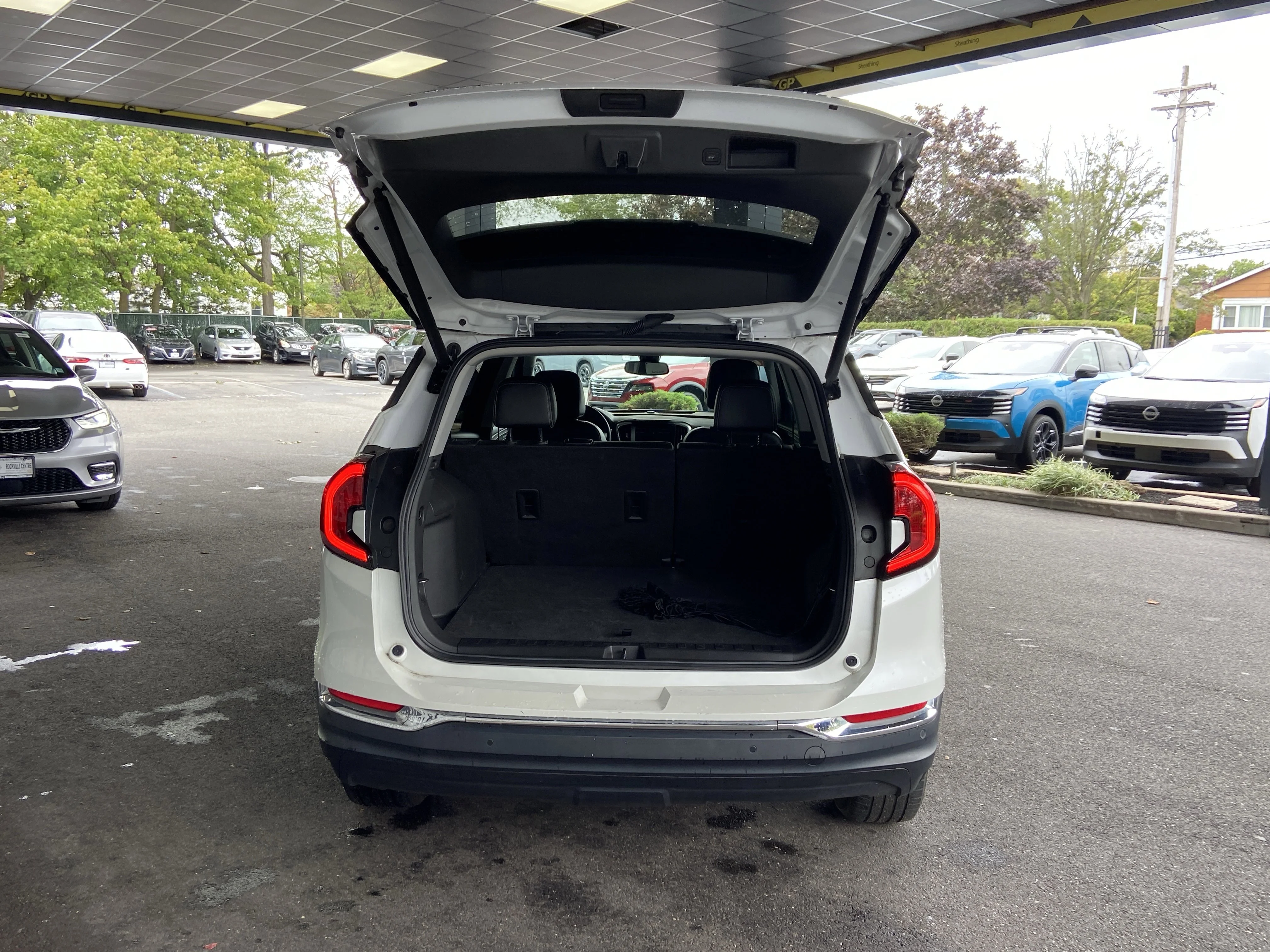 2022 GMC Terrain SLT - Photo 28