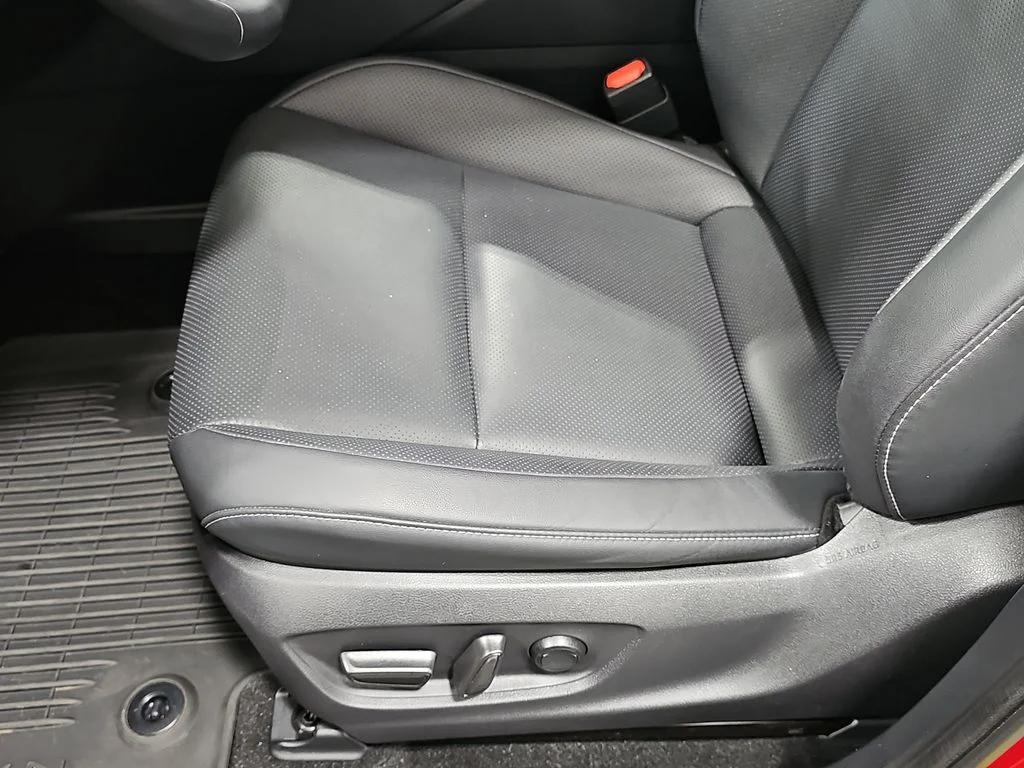 Used 2025 Red Toyota XLE image 31
