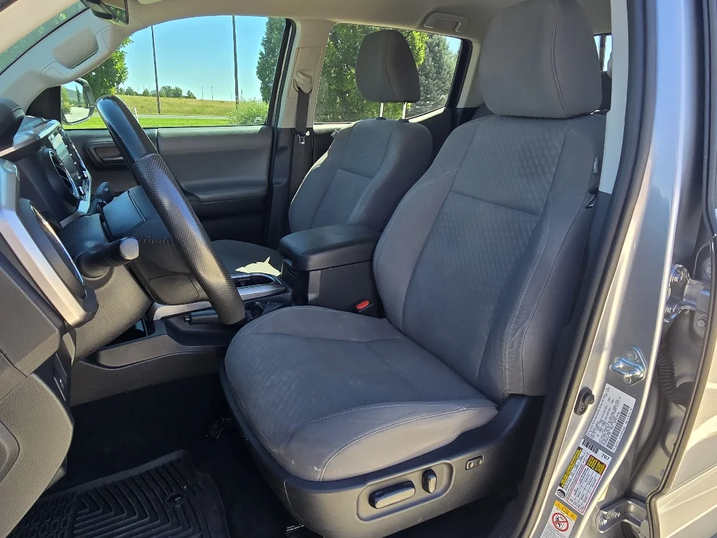 Used 2020 Silver Sky Metallic Toyota SR5 image 16