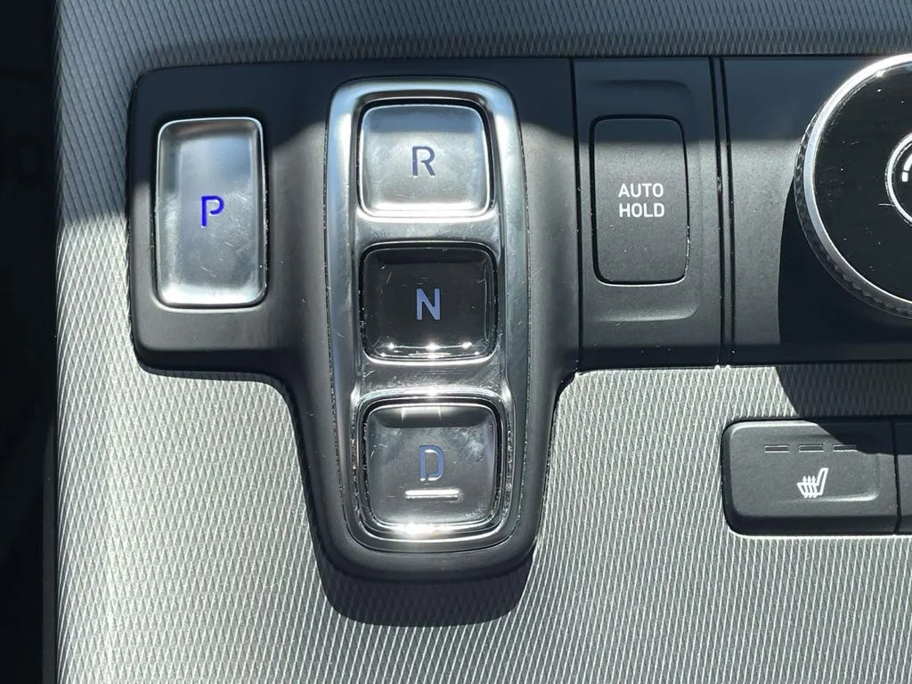Used 2020 Green Hyundai SEL image 32