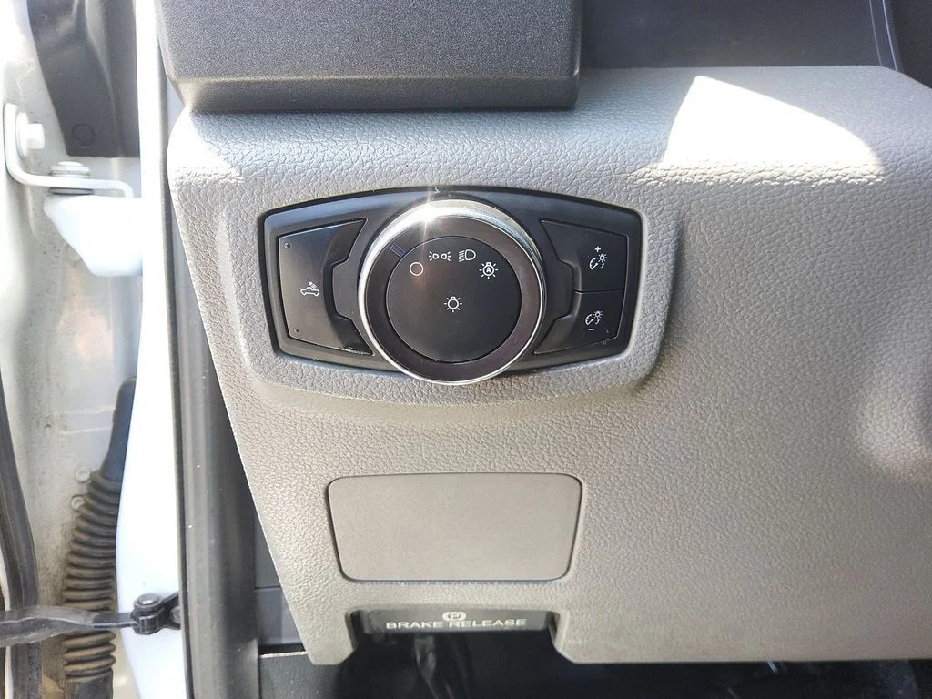 Used 2019 White Ford XL image 8