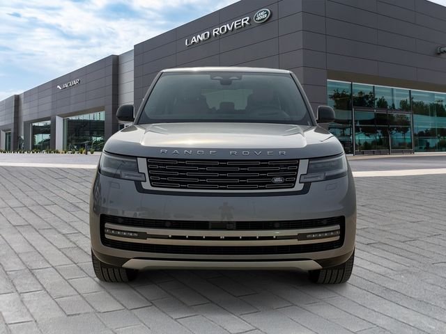 New 2026 Eiger Grey Land Rover SE image 8