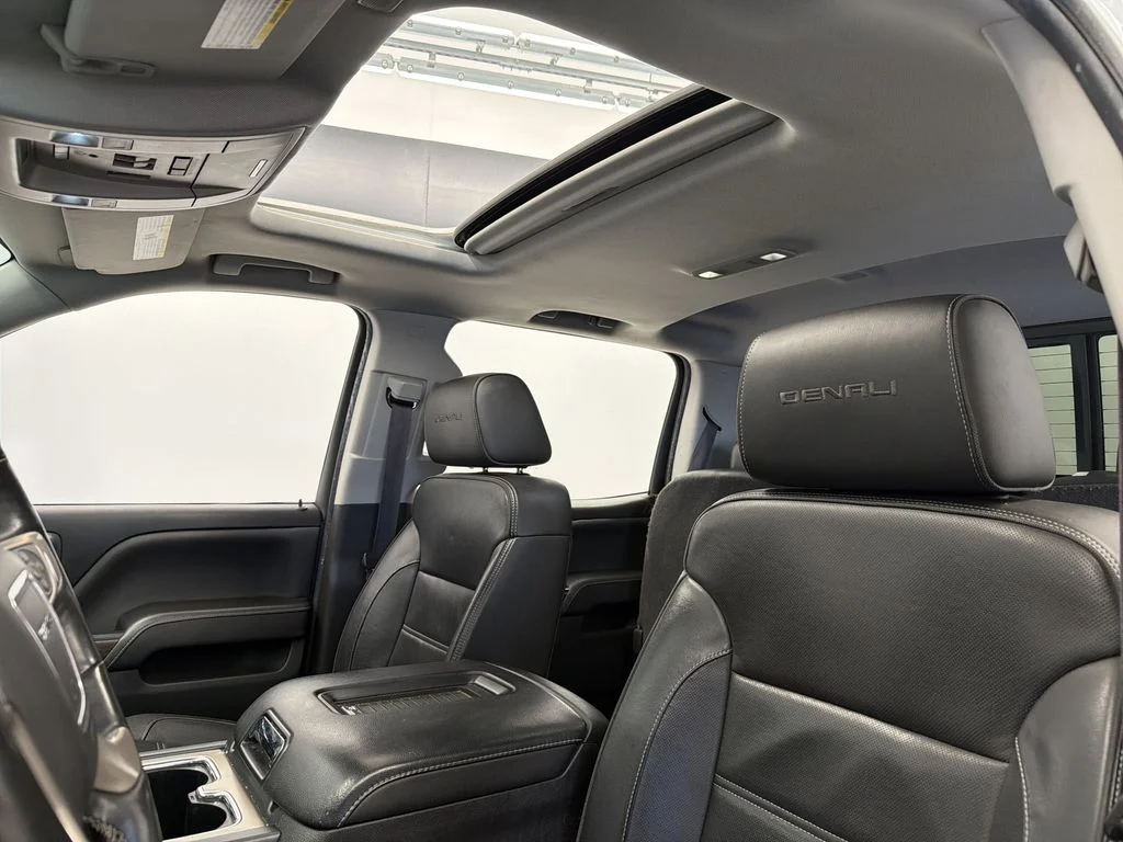 Used 2017 White GMC Denali image 14