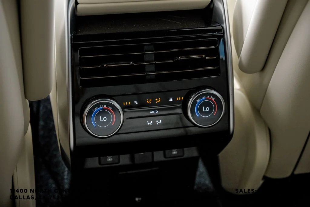 New 2026 Fuji White Land Rover SE image 44