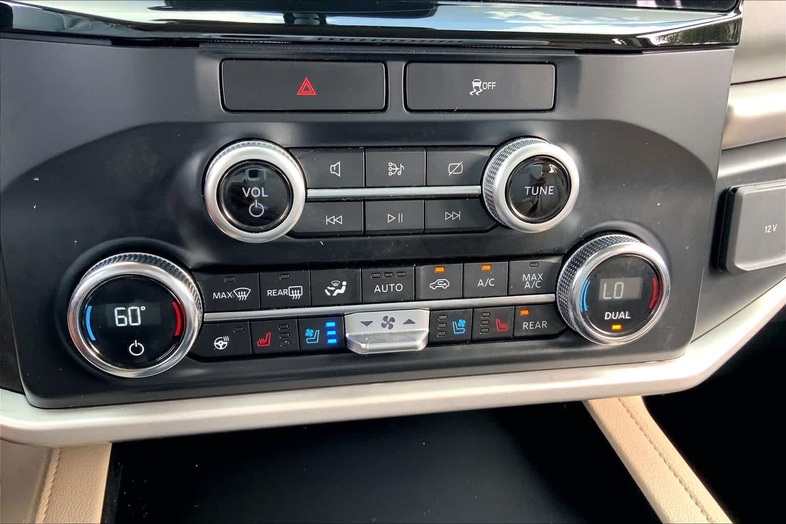 Used 2022 Star White Metallic Tri-Coat Ford XLT image 35
