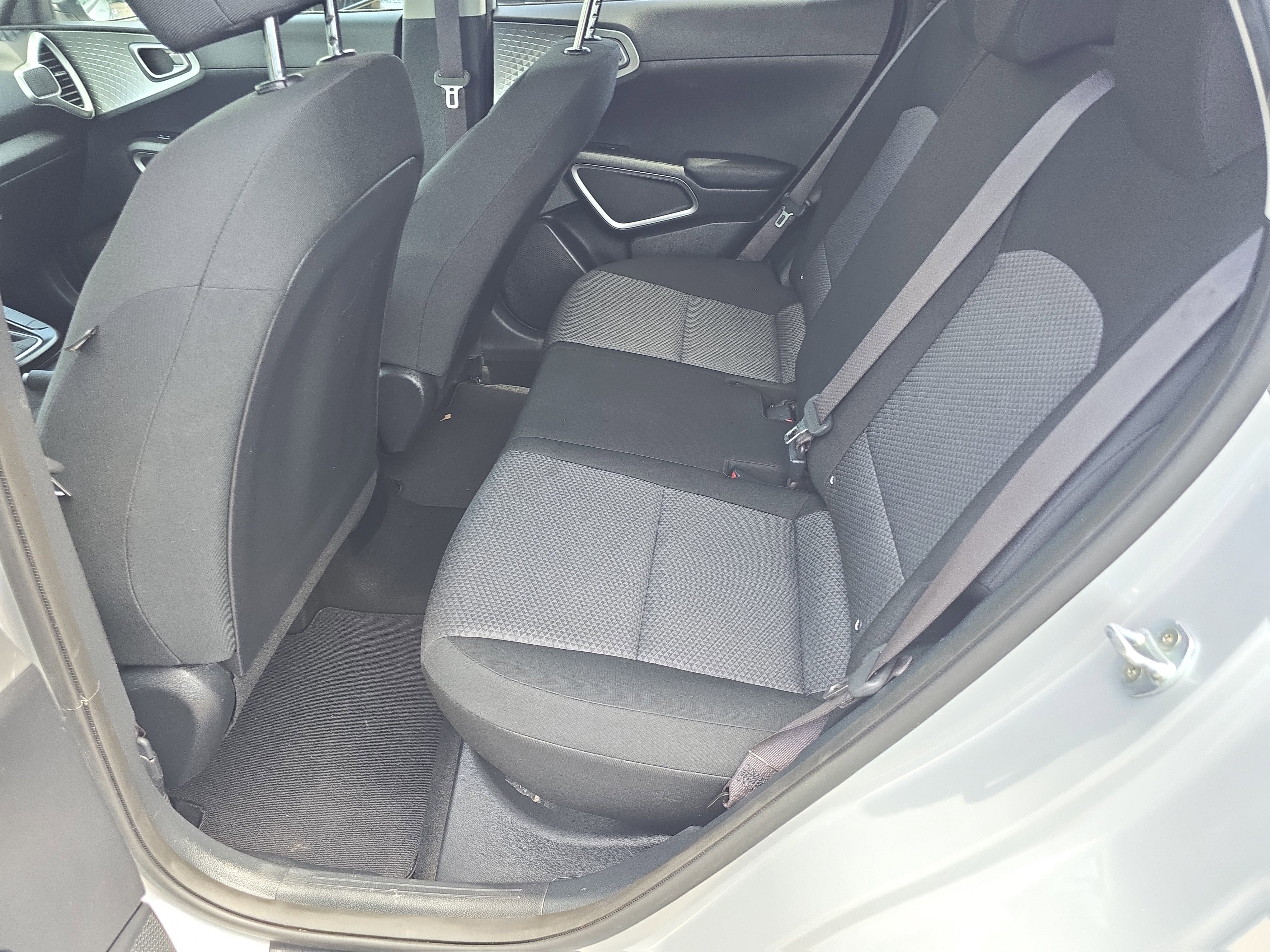 Certified Used 2021 Sparkling Silver Kia LX image 16