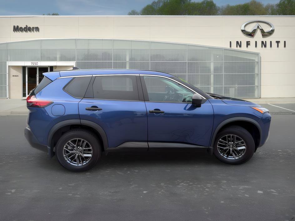 Used 2023 Caspian Blue Metallic Nissan S image 3