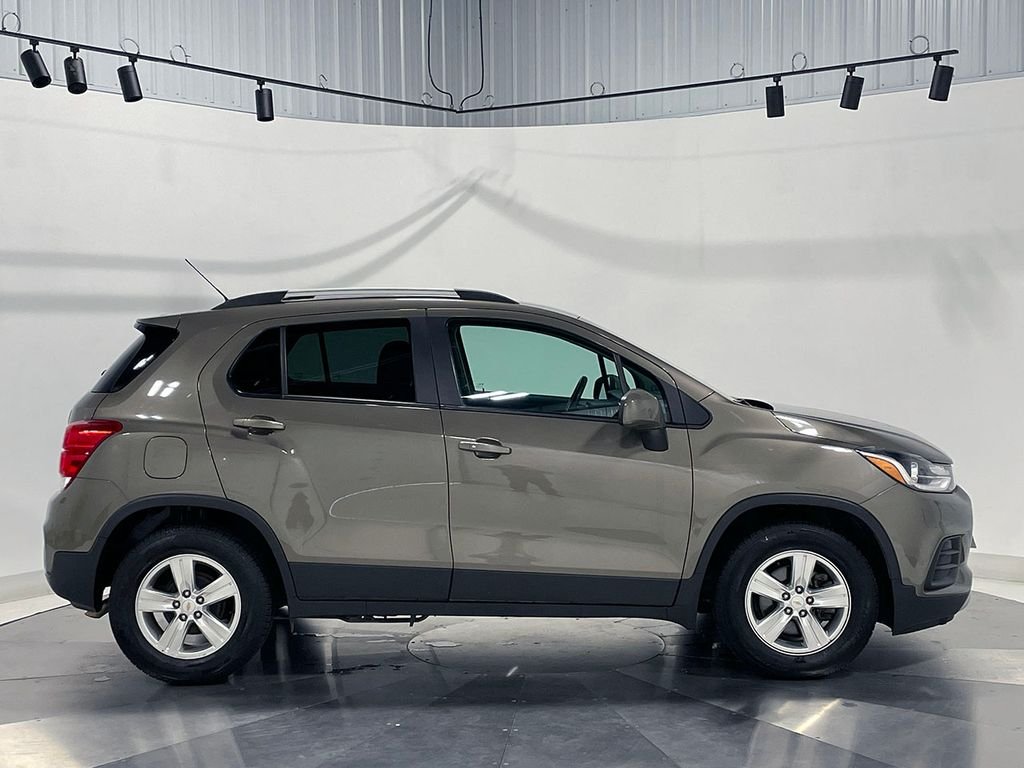 Used 2021 Gray Chevrolet LT image 10