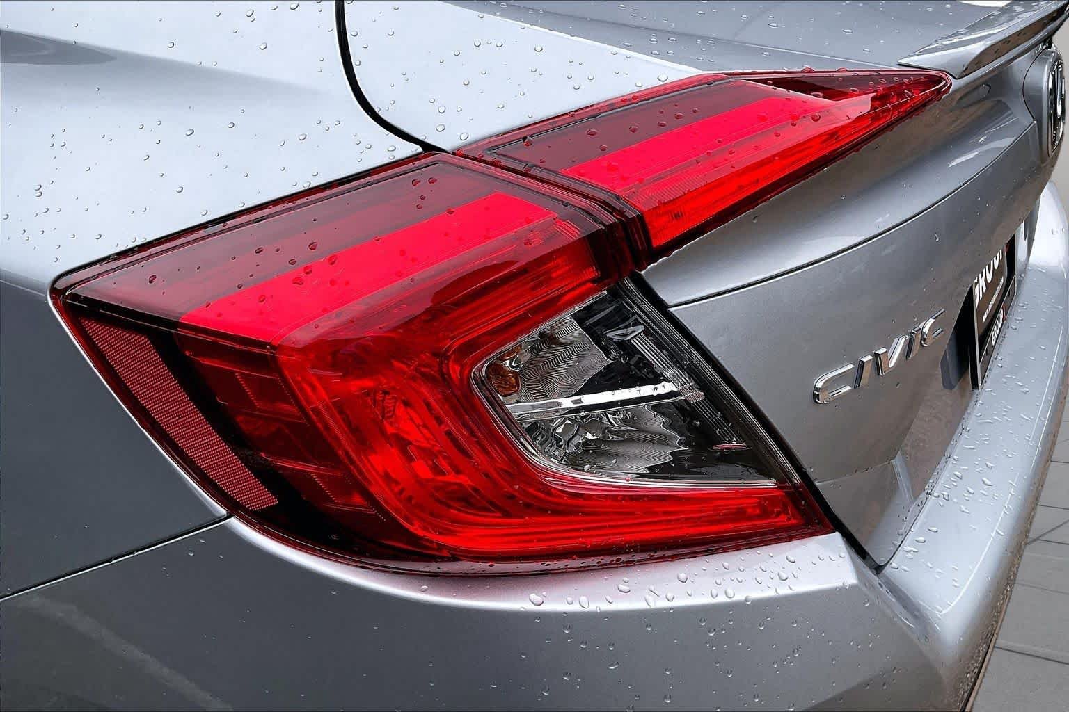 Used 2020 Lunar Silver Metallic Honda EX image 28