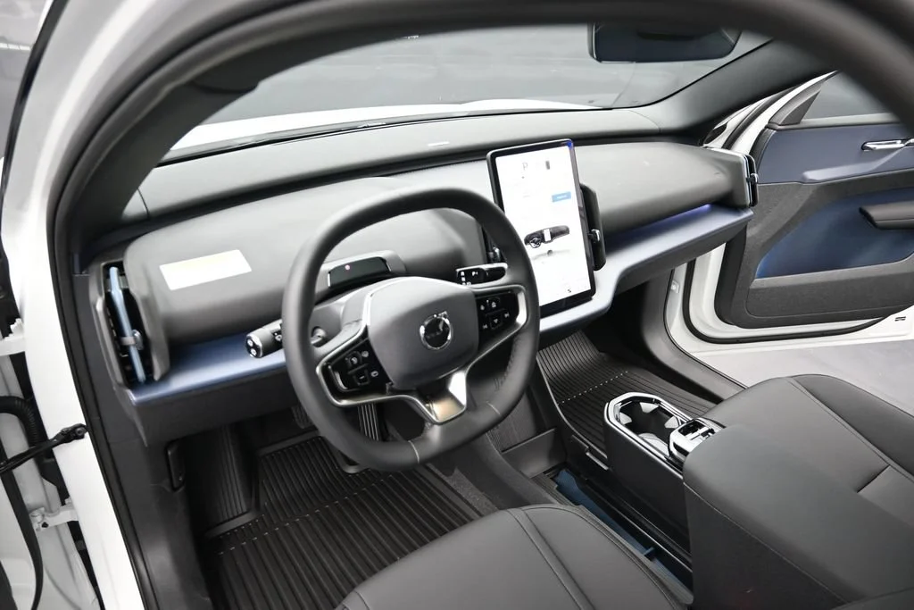 New 2026 Crystal White Volvo Twin Motor Performance Ultra image 23