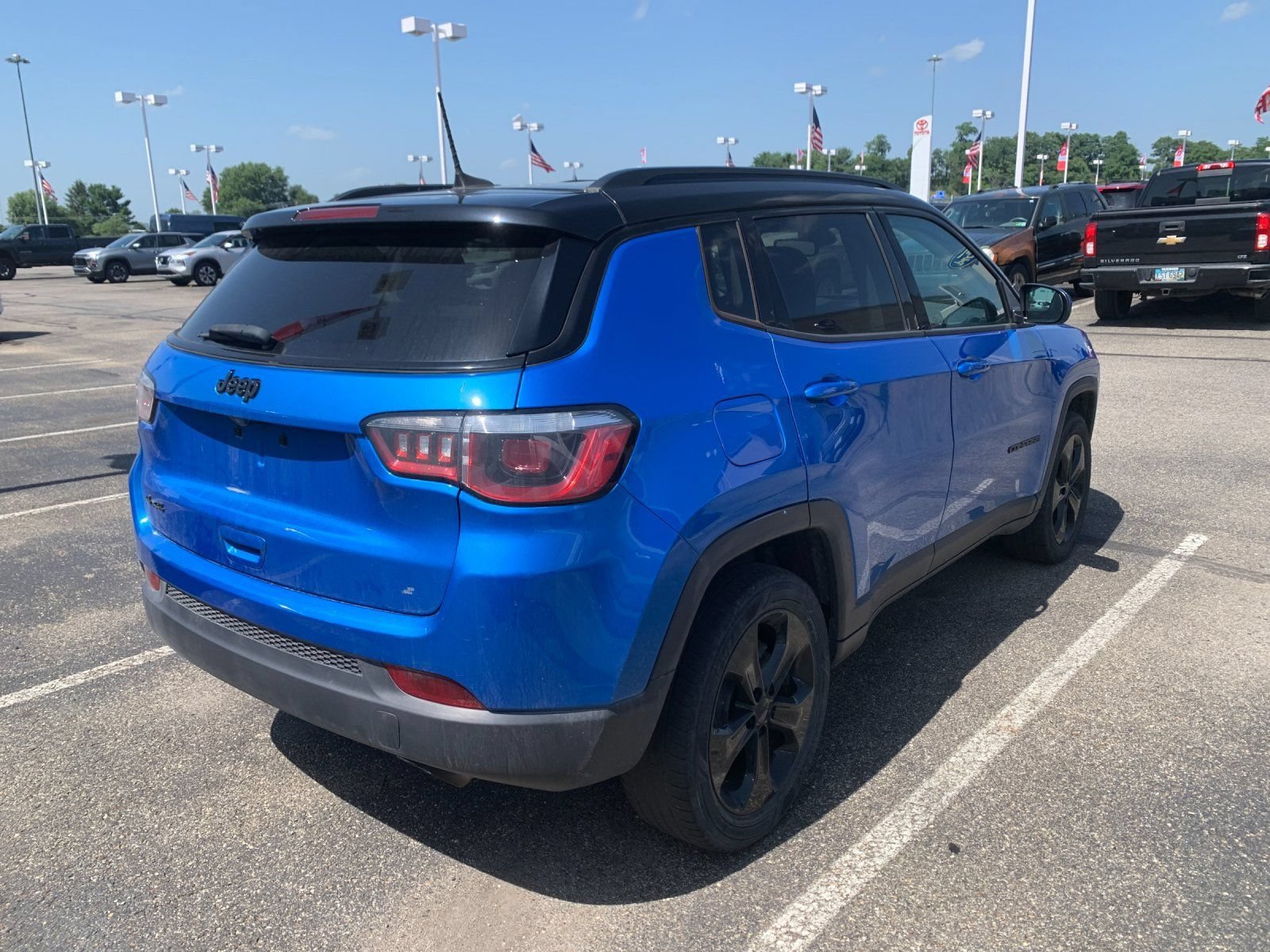 Used 2020 Blue Jeep Altitude 4x4 image 2