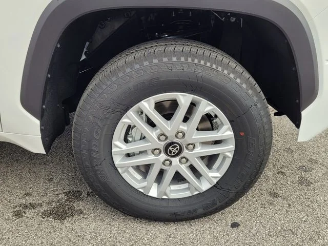 2025 Toyota Tundra SR5 - Photo 9