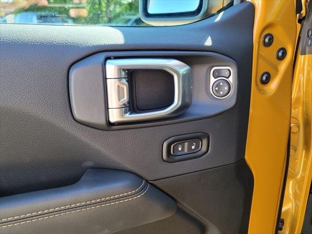 New 2026 Goldilocks Exterior Paint Jeep Sahara image 49