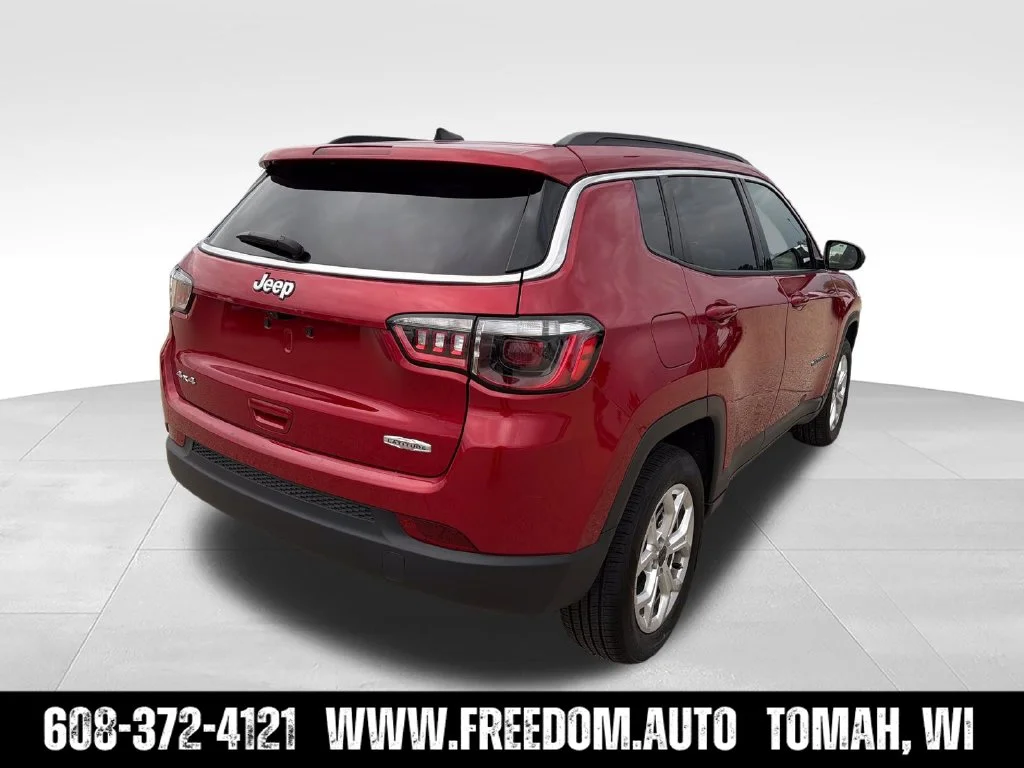 Used 2025 Red Jeep Latitude image 7